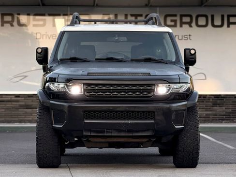 Used 2012 Toyota FJ Cruiser 4WD w/ Convenience Pkg image 3