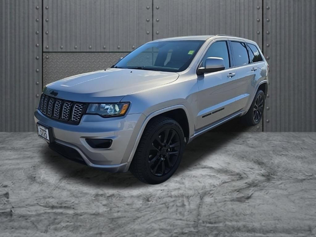 Used 2021 Jeep Grand Cherokee Laredo X AWD/4WD image 3