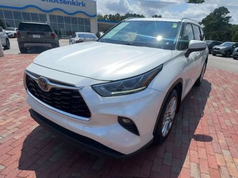 Used 2021 Toyota Highlander Limited AWD/4WD image 6