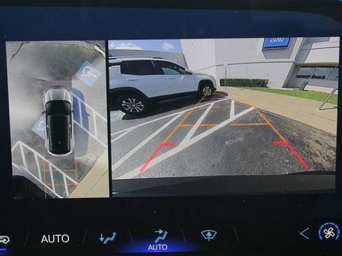 New 2025 Chevrolet Blazer EV LT image 18