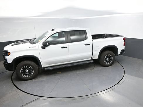 Used 2024 Chevrolet Silverado 1500 ZR2 AWD/4WD image 27