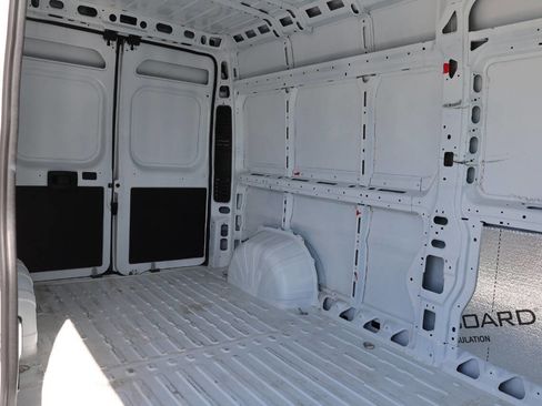 Used 2025 RAM ProMaster 2500 w/ Convenience Group FWD image 13