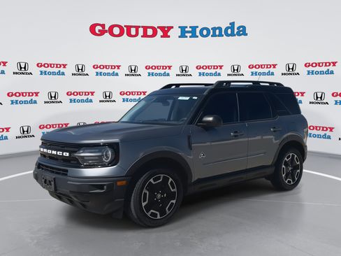 Used 2022 Ford Bronco Sport Outer Banks w/ Tech Package AWD/4WD image 4