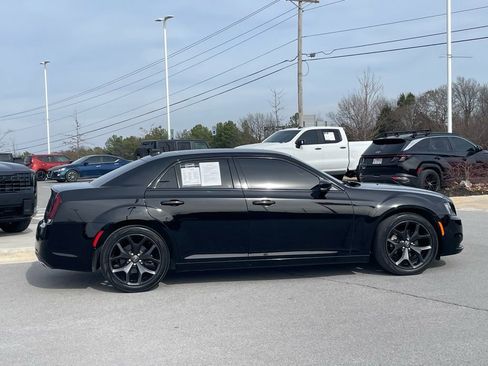 Used 2021 Chrysler 300 S image 8