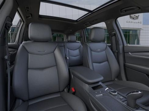 New 2025 Cadillac XT6 Luxury w/ LPO, Floor Liner Package AWD/4WD image 16