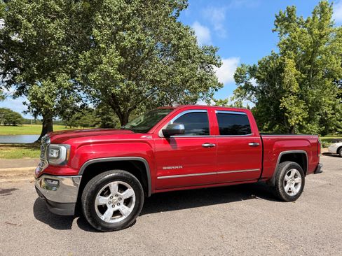Used 2018 GMC Sierra 1500 SLT AWD/4WD image 1