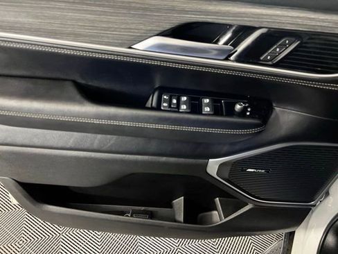 Used 2023 Jeep Wagoneer Series III w/ Rear Seat Video Group 1 image 25