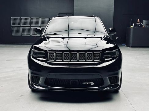 Used 2019 Jeep Grand Cherokee Trackhawk w/ Trailer Tow Group IV AWD/4WD image 12