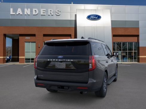 New 2026 Ford Expedition Active RWD image 8
