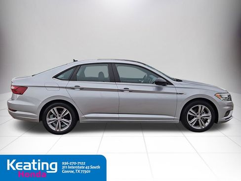 Used 2021 Volkswagen Jetta R-Line w/ R-Line Cold Weather Package image 9