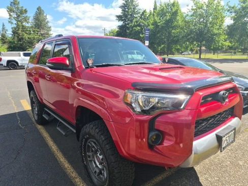 Used 2018 Toyota 4Runner TRD Off-Road Premium w/ TRD Performance Package AWD/4WD image 2