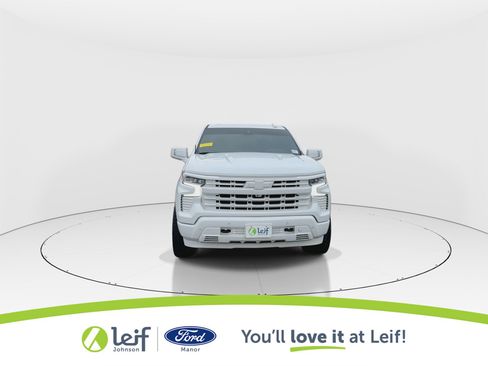 Used 2023 Chevrolet Silverado 1500 LTZ image 3