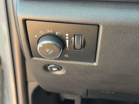Used 2020 Jeep Grand Cherokee Altitude AWD/4WD image 24