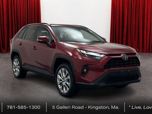 Certified 2022 Toyota RAV4 XLE Premium image 3