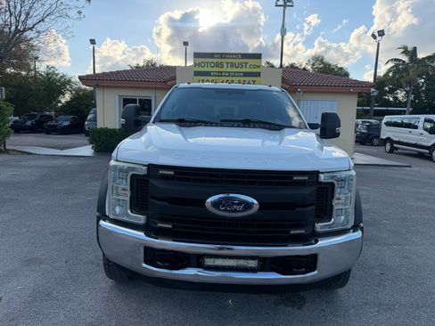 Used 2017 Ford F450 XL w/ Power Equipment Group image 8