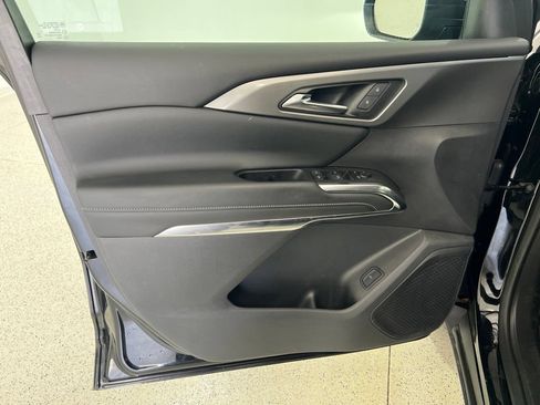 Used 2024 Chevrolet Traverse LS FWD image 21