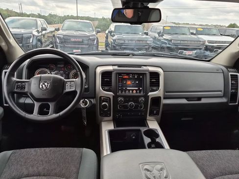 Used 2015 RAM 1500 Lone Star AWD/4WD image 32