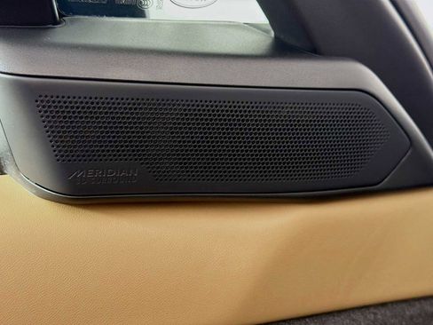 Used 2025 Land Rover Range Rover Sport SE image 20