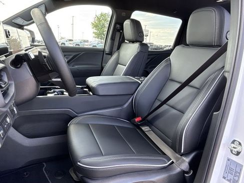 New 2026 Chevrolet Silverado EV LT image 18