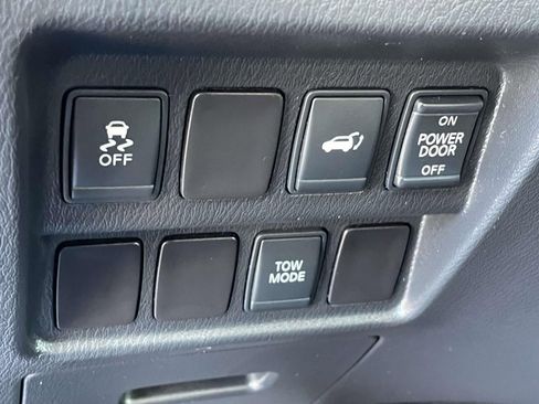 Used 2014 Nissan Pathfinder SL w/ Trailer Tow Package AWD/4WD image 19