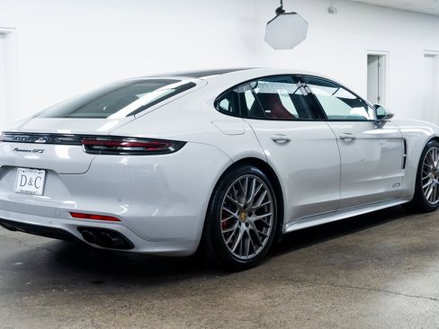 Used 2020 Porsche Panamera GTS image 6