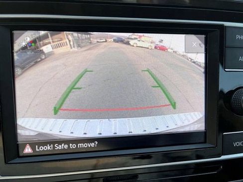 Used 2022 Volkswagen Tiguan S FWD image 14