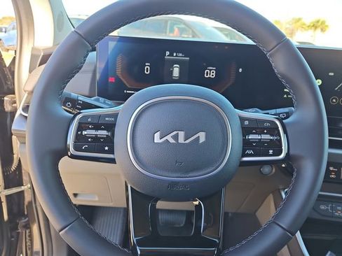 New 2026 Kia Carnival image 19