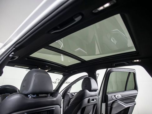 Used 2023 BMW X5 xDrive40i w/ Premium Package image 26