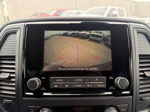 Used 2024 Nissan Titan SV w/ SV Convenience Package image 29