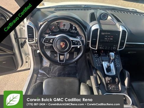 Used 2017 Porsche Cayenne S AWD/4WD image 31