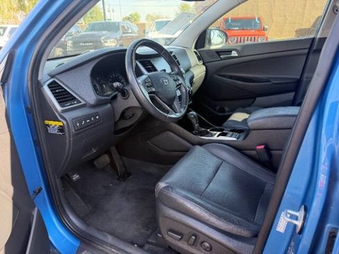 Used 2016 Hyundai Tucson Limited w/ Option Group 03 FWD image 11