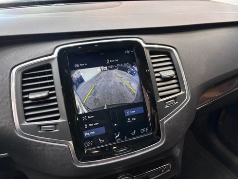 Used 2019 Volvo XC90 T6 Momentum w/ Advanced Package AWD/4WD image 16