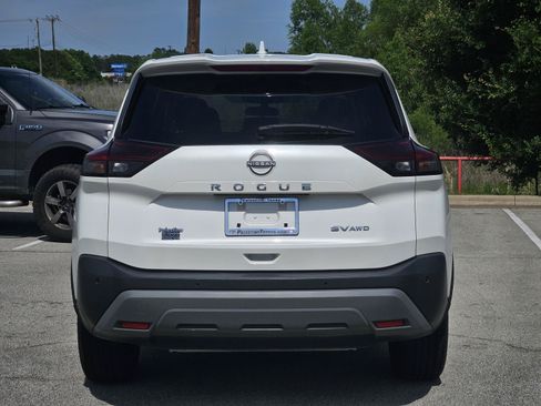 Used 2023 Nissan Rogue SV AWD/4WD image 5