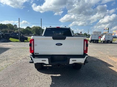 Used 2023 Ford F250 XL w/ STX Appearance Package AWD/4WD image 23