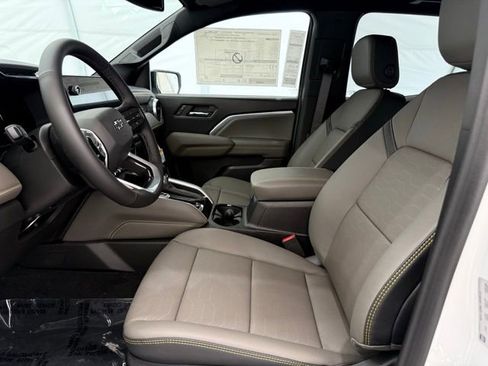 New 2026 Chevrolet Colorado ZR2 image 12