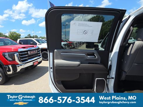 New 2026 Chevrolet Silverado 2500 LT w/ Z71 Chrome Sport Edition AWD/4WD image 27