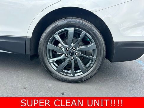 Used 2022 Chevrolet Equinox RS w/ RS Leather Package image 10