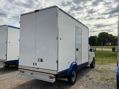 Used 2023 Ford E-350 and Econoline 350 Super Duty w/ Power Windows & Locks Group RWD image 4