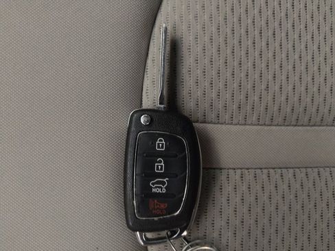 Used 2015 Hyundai Sonata SE w/ Option Group 09 FWD image 32