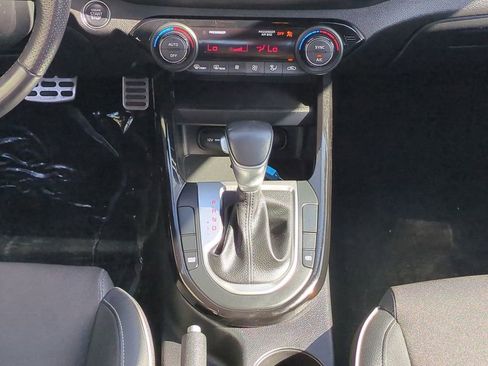 Used 2023 Kia Forte GT-Line image 18