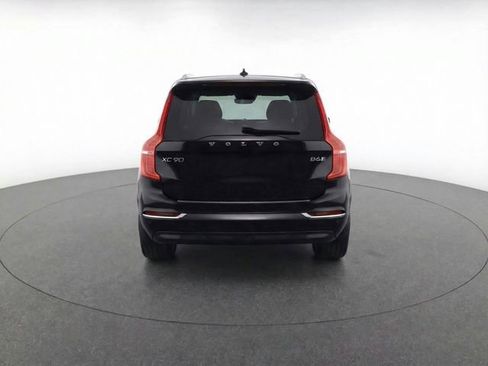 New 2026 Volvo XC90 B6 Plus w/ Protection Package Premier image 39