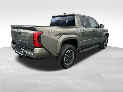Used 2024 Toyota Tacoma TRD Sport image 7