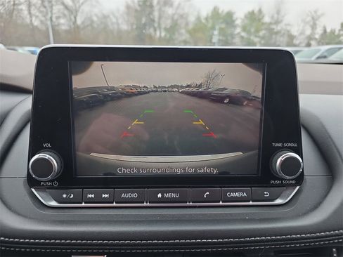 Used 2023 Nissan Rogue SV image 18