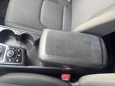 Used 2024 Kia Sportage LX image 22