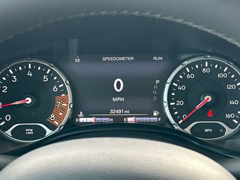 Used 2021 Jeep Renegade Latitude w/ Sun & Sound Group image 23