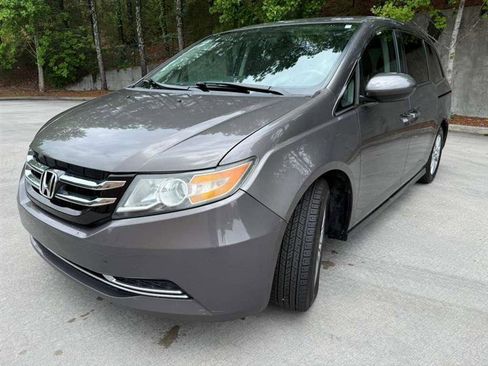 Used 2016 Honda Odyssey SE image 3