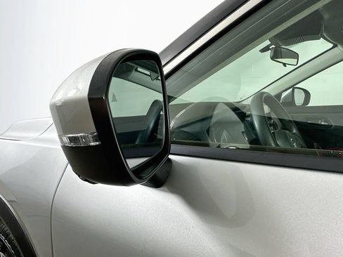 Used 2021 Nissan Rogue SV AWD/4WD image 37
