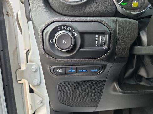Used 2023 Jeep Wrangler Unlimited Sahara w/ Cold Weather Group AWD/4WD image 25
