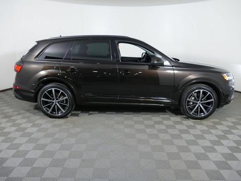Used 2023 Audi Q7 3.0T Premium Plus w/ Premium Plus Package AWD/4WD image 2
