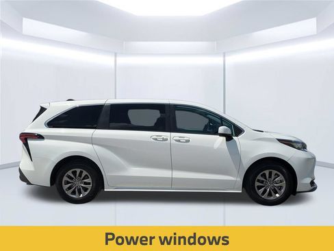 Used 2022 Toyota Sienna LE FWD image 8